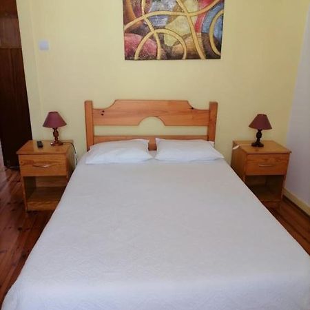 Pensao Avenida Hotel Penacova Eksteriør billede