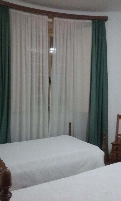 Pensao Avenida Hotel Penacova Eksteriør billede